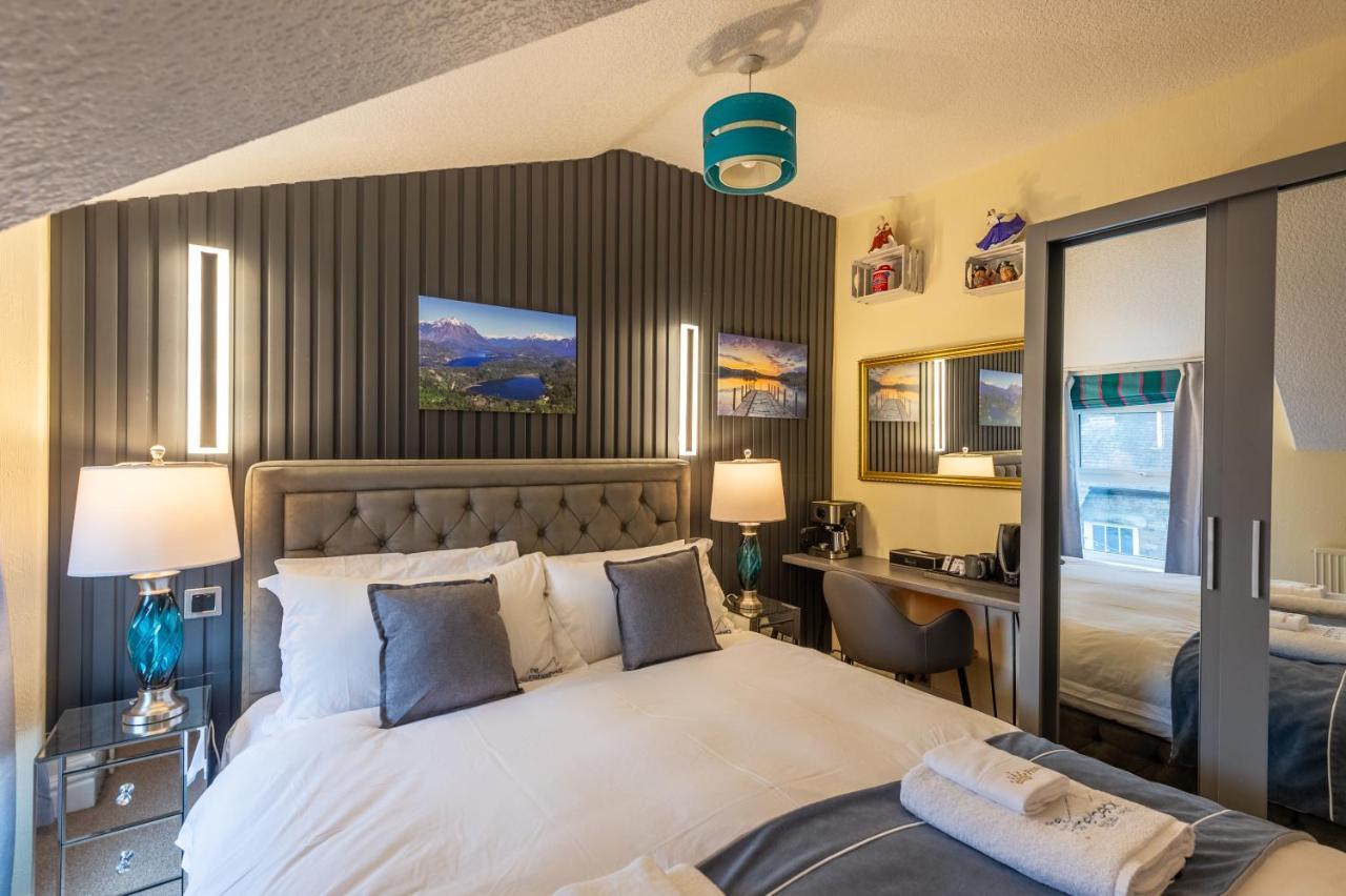 The Ambleside Apartments - Self Catering With Private Kitchen - Best For Location Zewnętrze zdjęcie