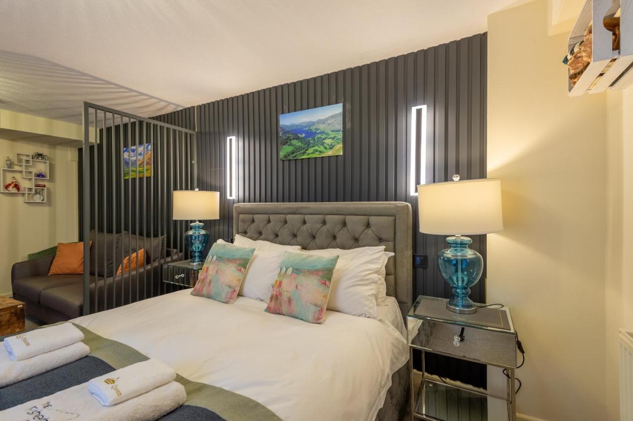 The Ambleside Apartments - Self Catering With Private Kitchen - Best For Location Zewnętrze zdjęcie