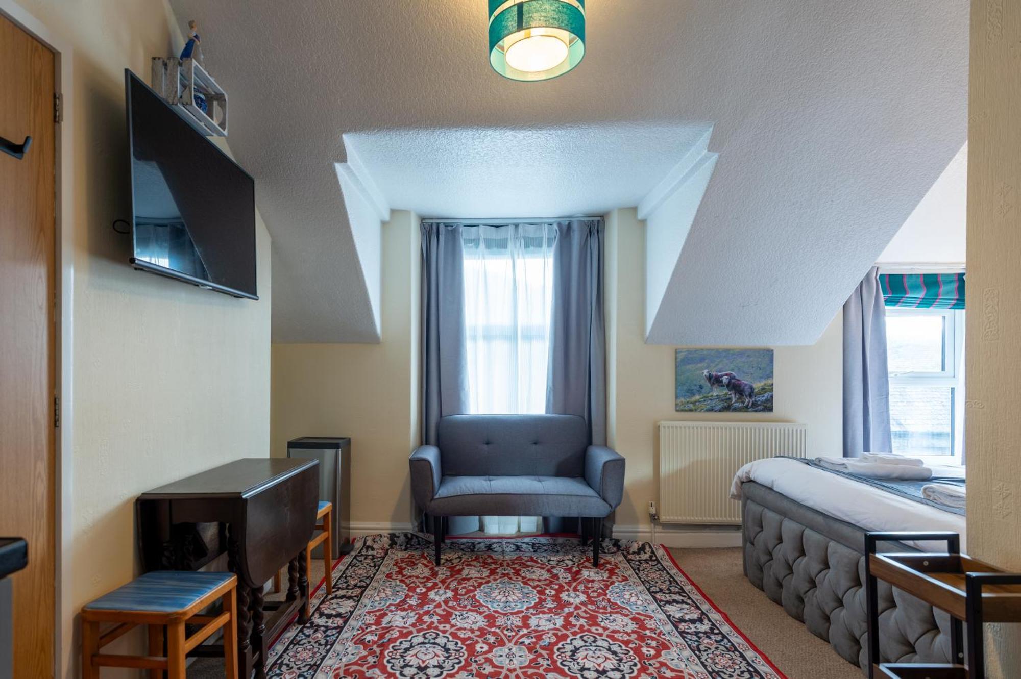 The Ambleside Apartments - Self Catering With Private Kitchen - Best For Location Zewnętrze zdjęcie