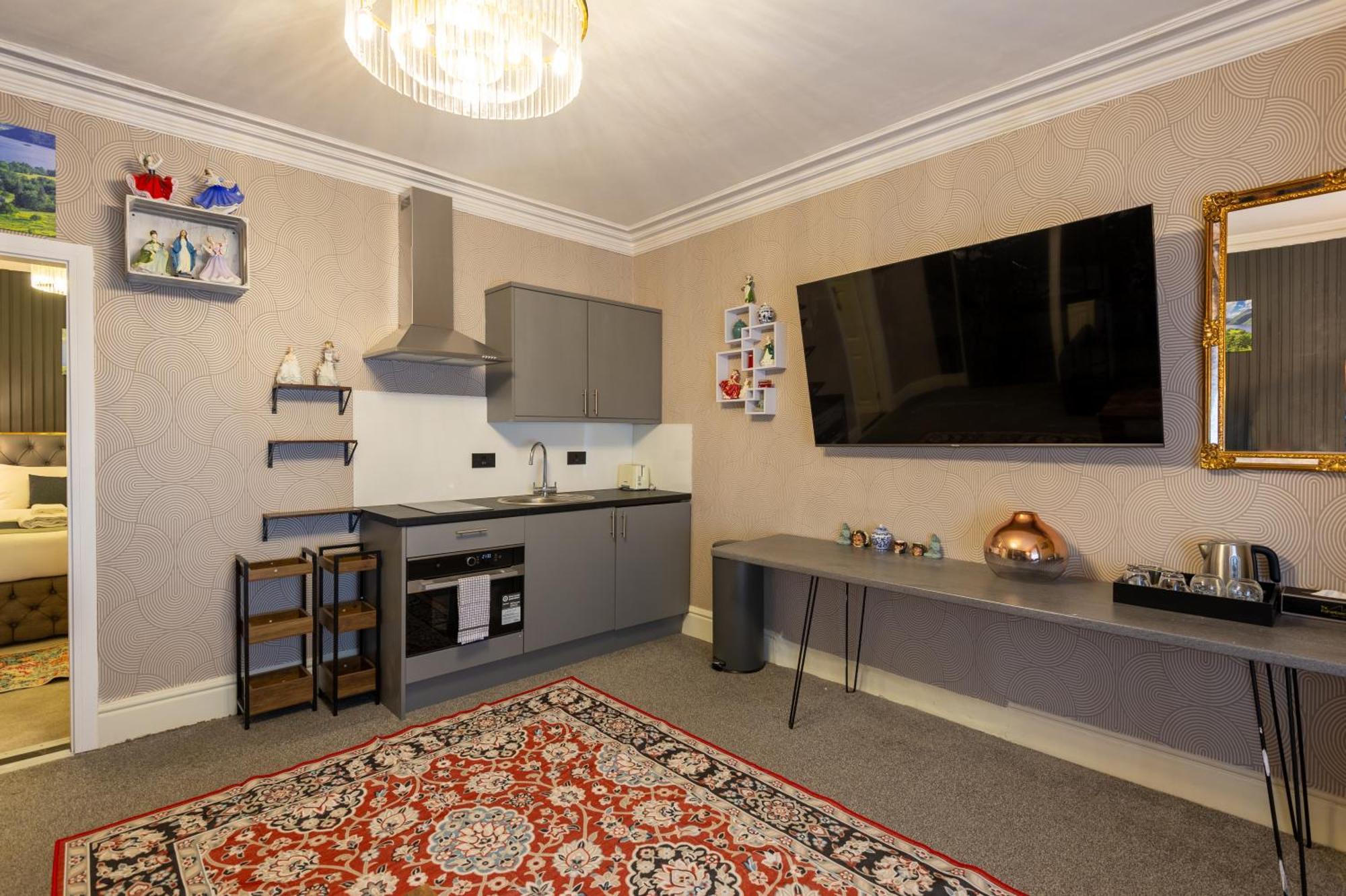 The Ambleside Apartments - Self Catering With Private Kitchen - Best For Location Zewnętrze zdjęcie
