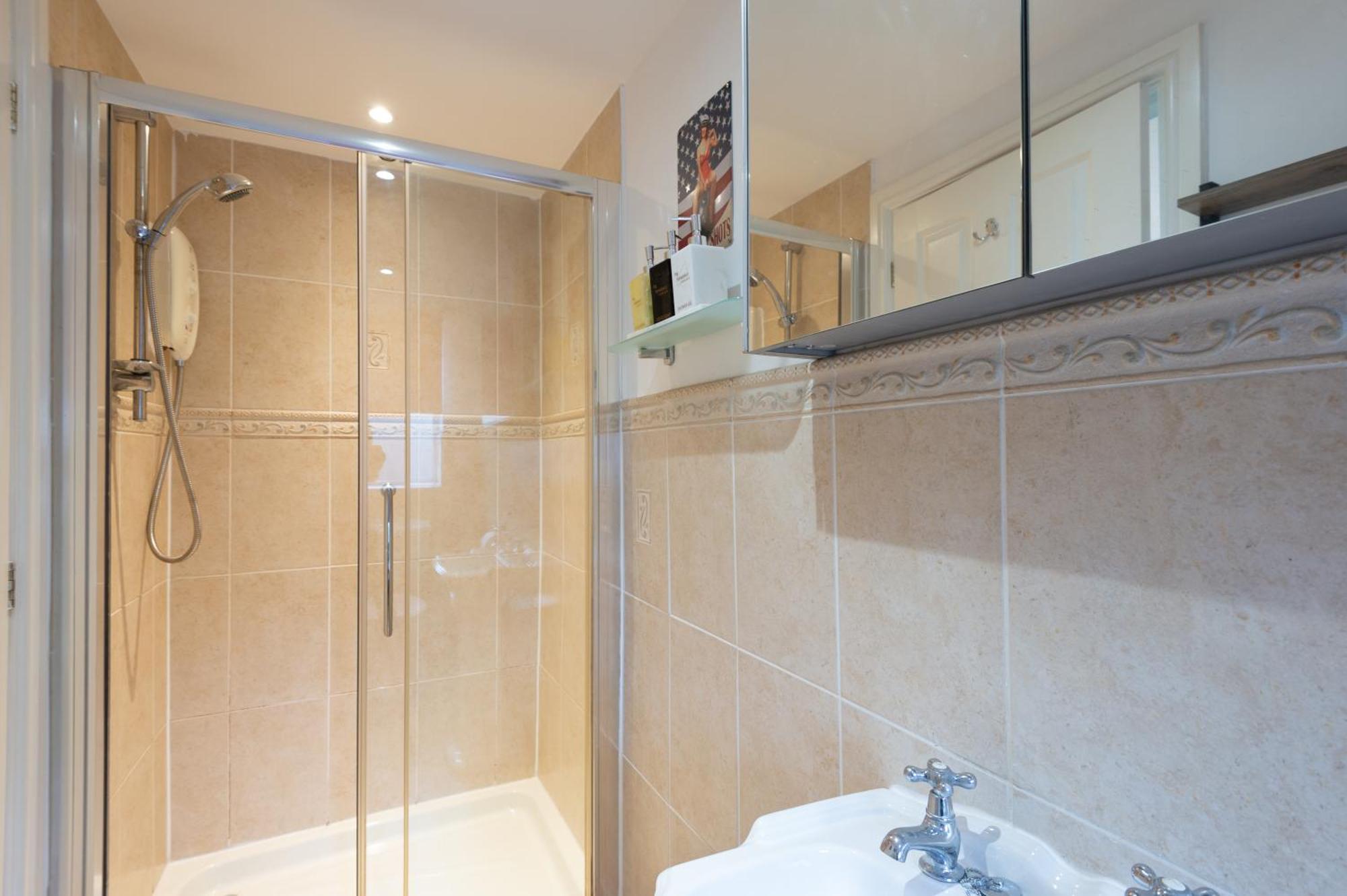 The Ambleside Apartments - Self Catering With Private Kitchen - Best For Location Zewnętrze zdjęcie