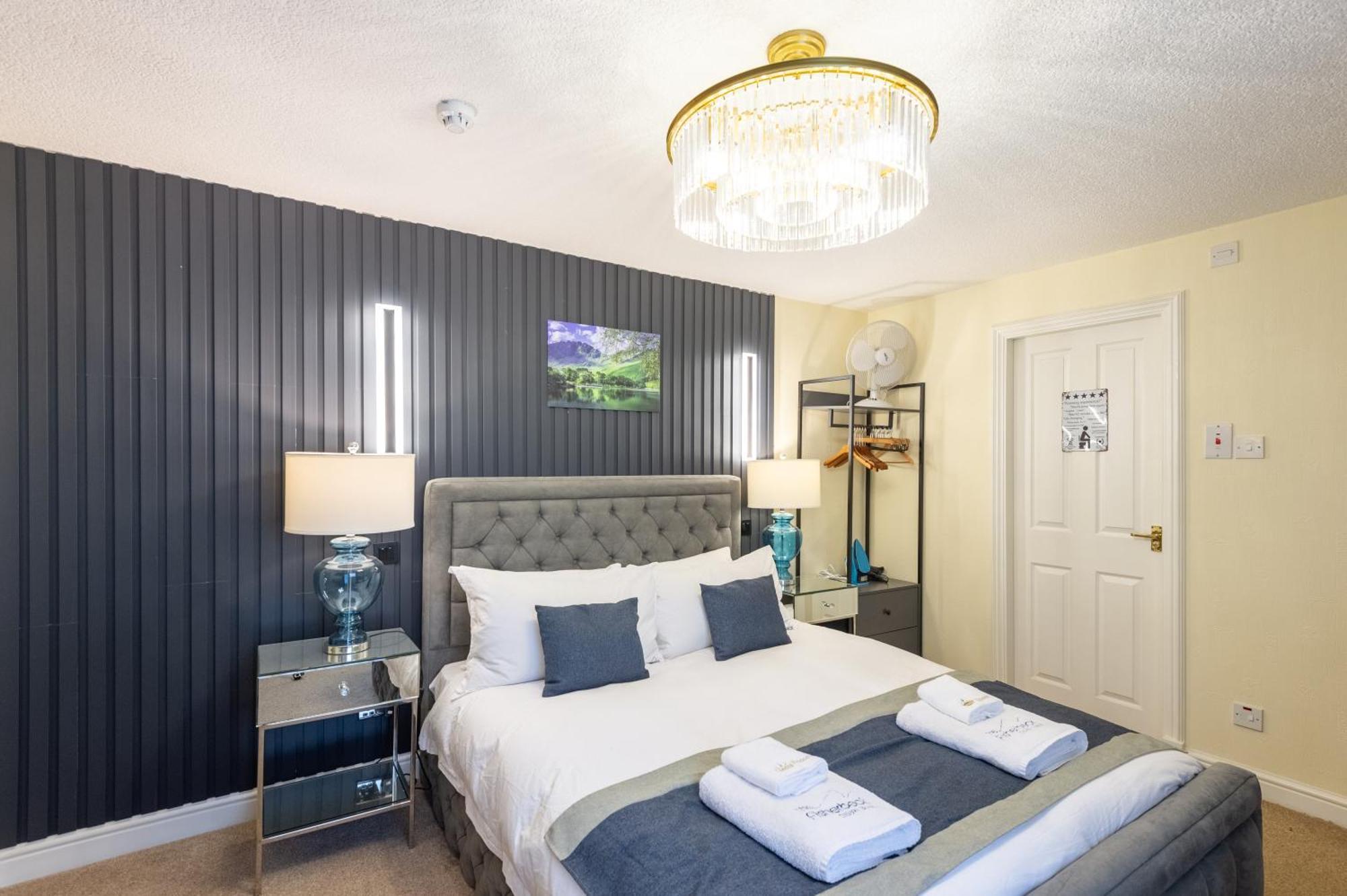 The Ambleside Apartments - Self Catering With Private Kitchen - Best For Location Zewnętrze zdjęcie