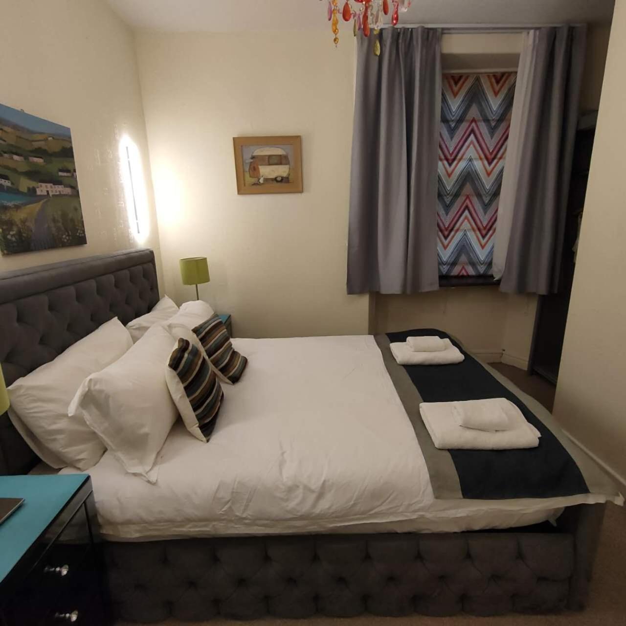 The Ambleside Apartments - Self Catering With Private Kitchen - Best For Location Zewnętrze zdjęcie
